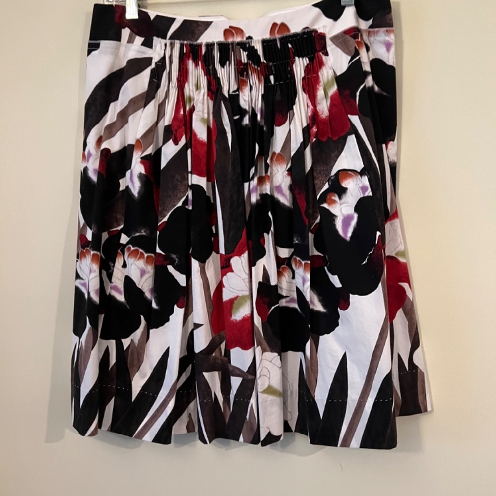 Ellie Tahari floral print skirt